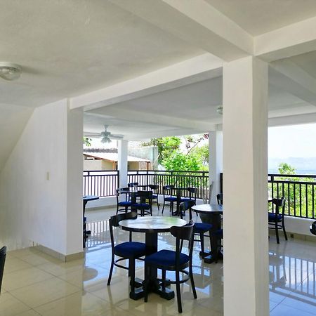 J&G Villa Hotel Cap-Haitien Ngoại thất bức ảnh