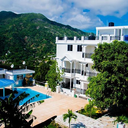 J&G Villa Hotel Cap-Haitien Ngoại thất bức ảnh