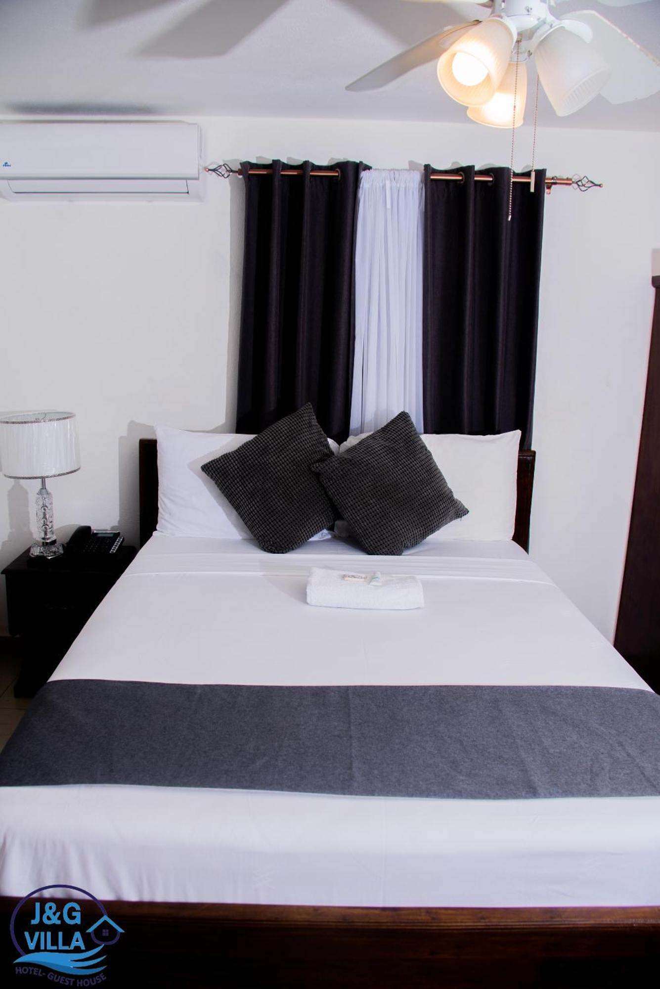 J&G Villa Hotel Cap-Haitien Ngoại thất bức ảnh